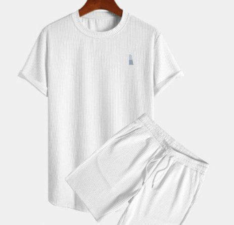 Herren-Outfit-Set-in-Ubergrosse-Hemd-und-Kurze-Hosen-3.png