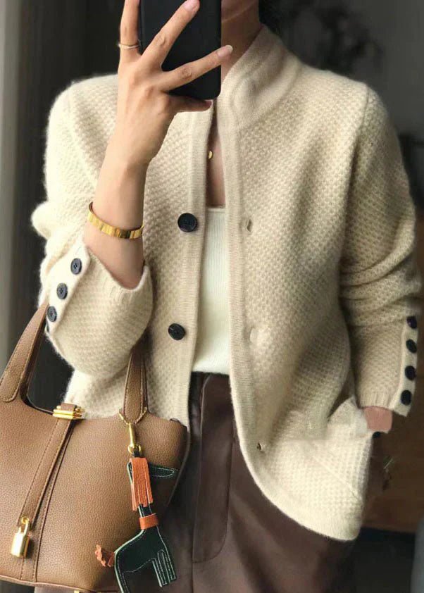 luxus-woll-strickjacke-fur-damen.webp