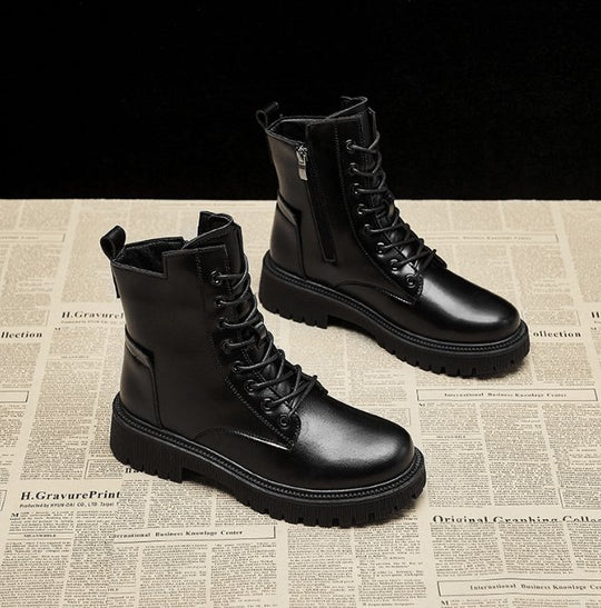 Schwarze-Leder-Winterstiefel-Stylisch-6.png