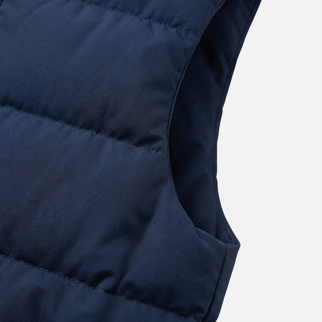 Gilet imbottito isolato con tasche con zip da uomo