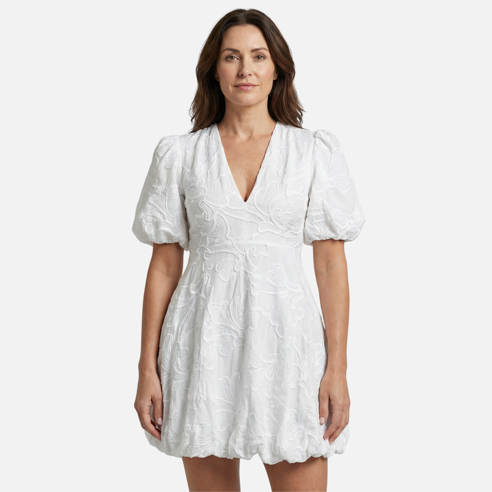 Rochie ușoară din jacquard cu flori – croială regulară cu mâneci bufante pentru femei