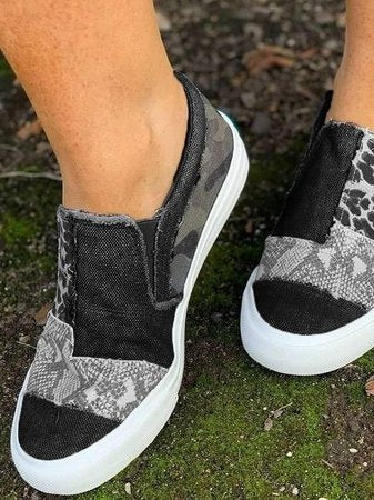 Damenschuhe-mit-Tiermuster-aus-Segeltuch-Slip-on-3.jpg
