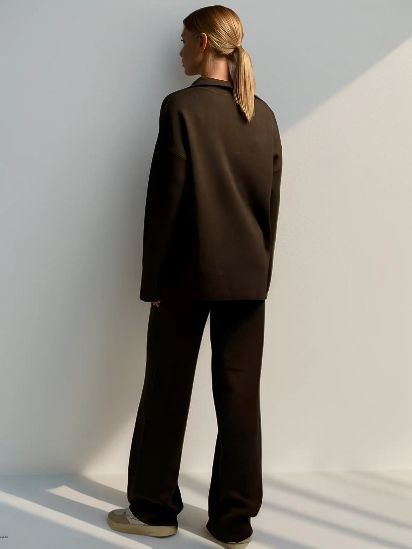 Weitbeiniges Activewear-Set für Damen - Image 4