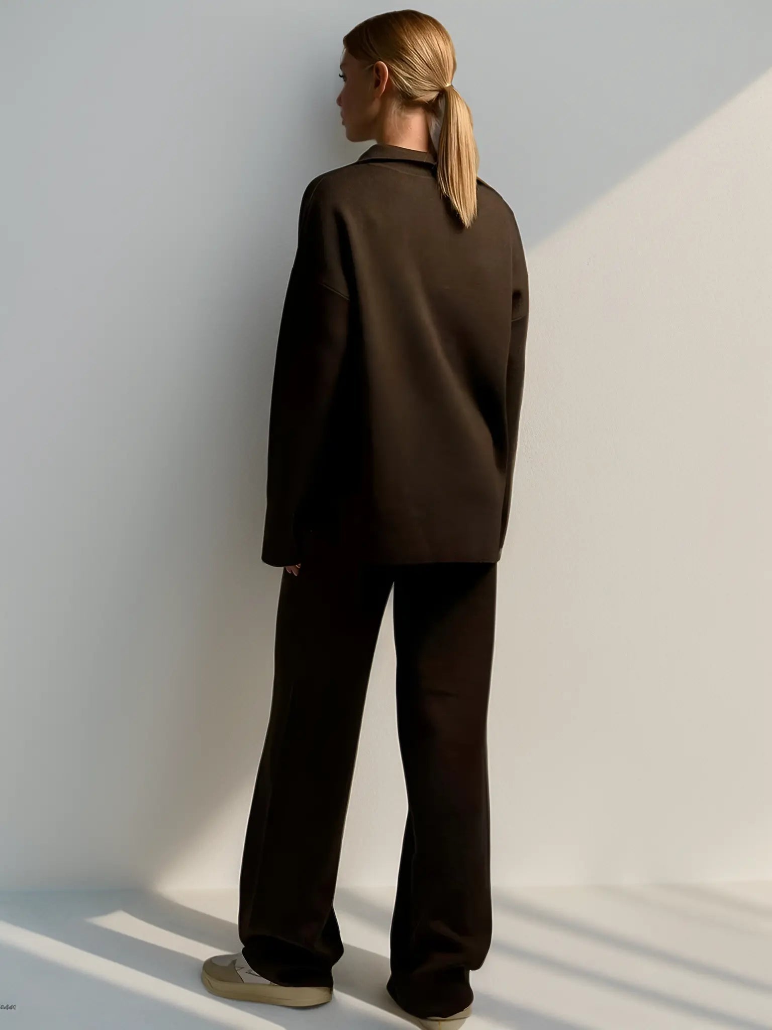 Weitbeiniges Activewear-Set für Damen - Image 4