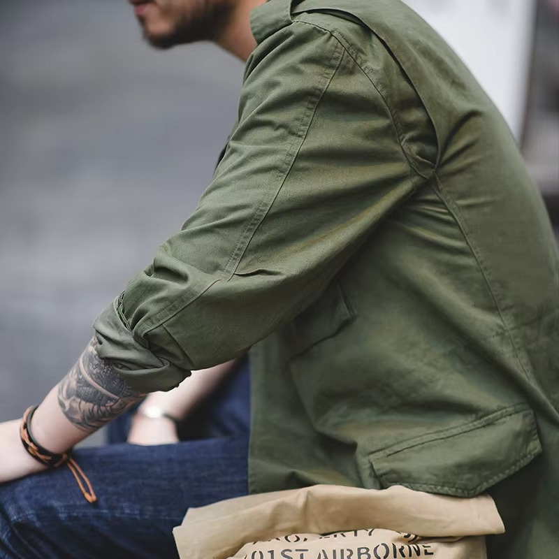 Übergangsjacke Herren mit funktionalen Einzelheiten