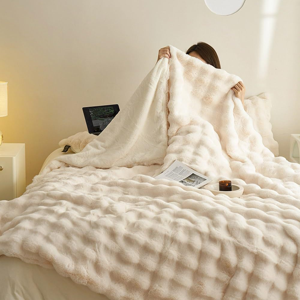 Kunstfell-Überwurfdecke für Damen - Image 2